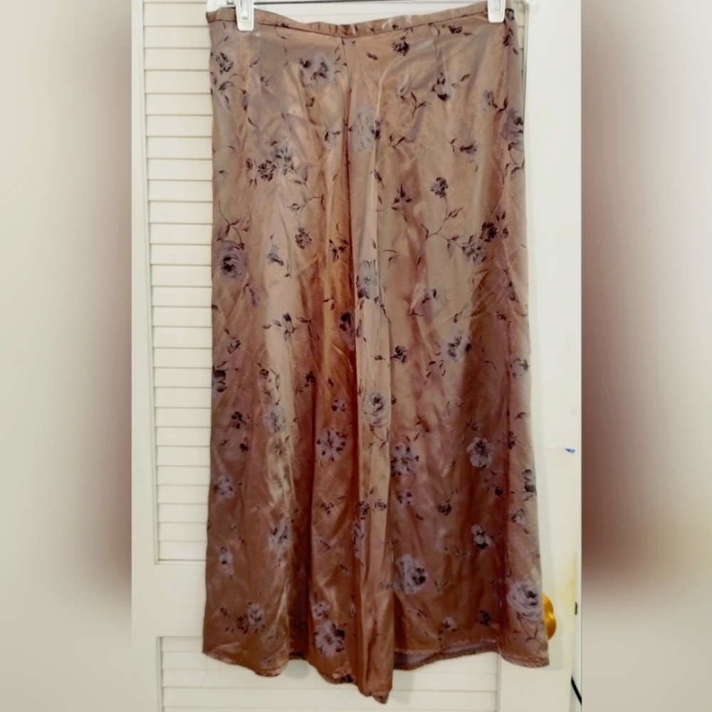 90's Bentley Metallic Lavender Floral Rayon Midi Plus Size Skirt.